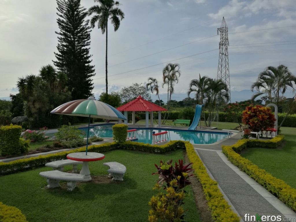 FINCA PERFECTA PARA NIÑOS - Finca en Pereira, Risaralda